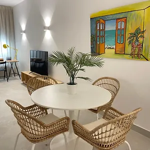 cosy-apartment-in-arrecife-centre-casa-mitxe.in-canary-islands.com/